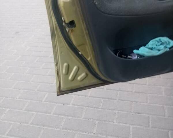 Зеленый Дэу Сенс, объемом двигателя 1.3 л и пробегом 186 тыс. км за 1600 $, фото 12 на Automoto.ua