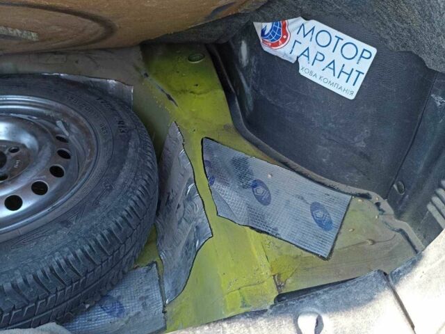 Зелений Деу Сенс, об'ємом двигуна 1.3 л та пробігом 146 тис. км за 1700 $, фото 3 на Automoto.ua