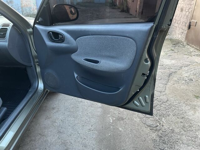 Зелений Деу Сенс, об'ємом двигуна 1.5 л та пробігом 214 тис. км за 2800 $, фото 11 на Automoto.ua