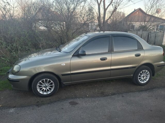 Зеленый Дэу Сенс, объемом двигателя 1.3 л и пробегом 213 тыс. км за 2600 $, фото 2 на Automoto.ua