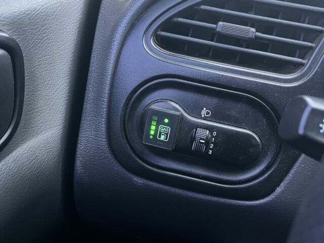 Зеленый Дэу Сенс, объемом двигателя 1.3 л и пробегом 269 тыс. км за 2000 $, фото 1 на Automoto.ua