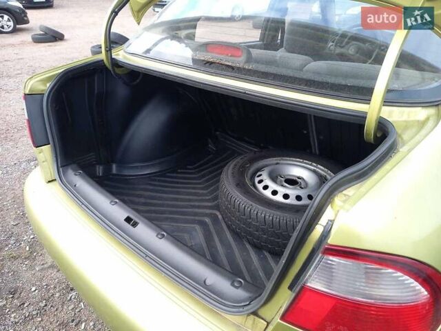 Зелений Деу Сенс, об'ємом двигуна 1.3 л та пробігом 82 тис. км за 2600 $, фото 5 на Automoto.ua