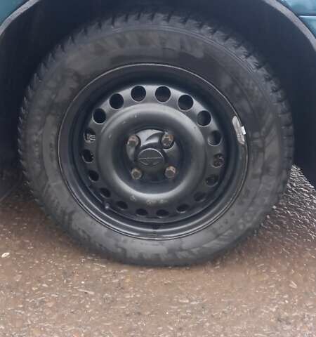 Зелений Деу Сенс, об'ємом двигуна 1.3 л та пробігом 348 тис. км за 1899 $, фото 9 на Automoto.ua