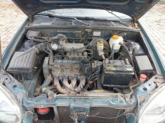 Зеленый Дэу Сенс, объемом двигателя 1.5 л и пробегом 250 тыс. км за 1350 $, фото 1 на Automoto.ua