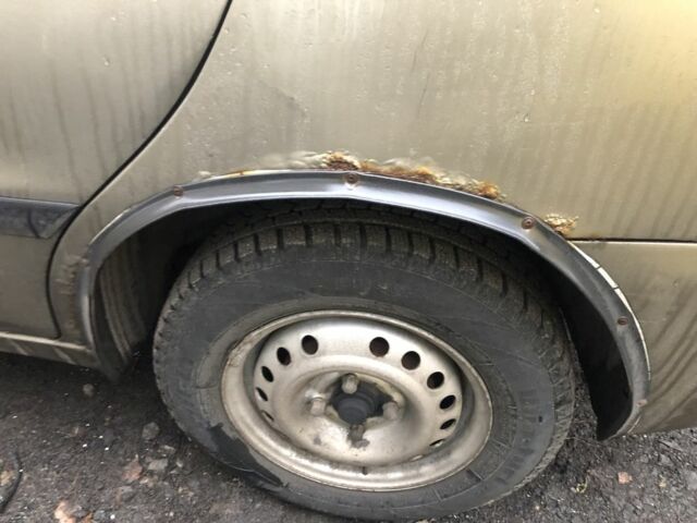 Зеленый Дэу Сенс, объемом двигателя 1.5 л и пробегом 300 тыс. км за 1300 $, фото 4 на Automoto.ua