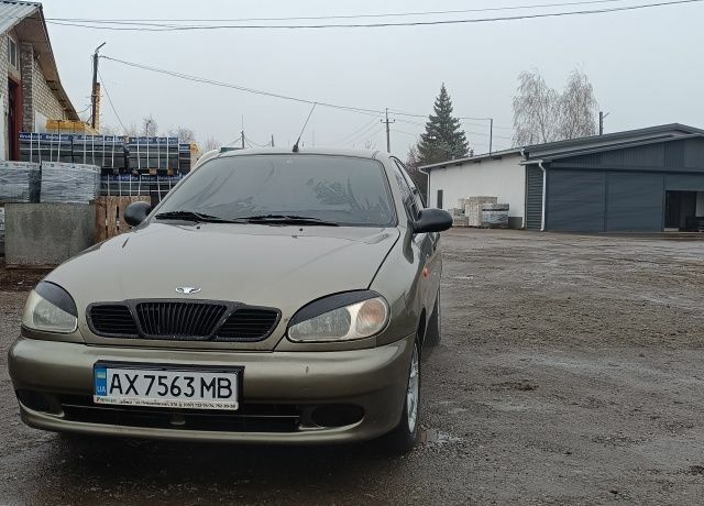 Зеленый Дэу Сенс, объемом двигателя 1.5 л и пробегом 278 тыс. км за 2600 $, фото 1 на Automoto.ua