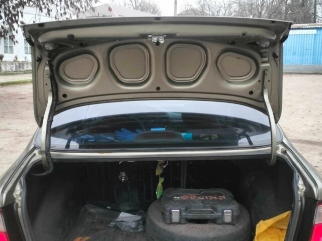 Зеленый Дэу Сенс, объемом двигателя 1.5 л и пробегом 221 тыс. км за 1831 $, фото 4 на Automoto.ua