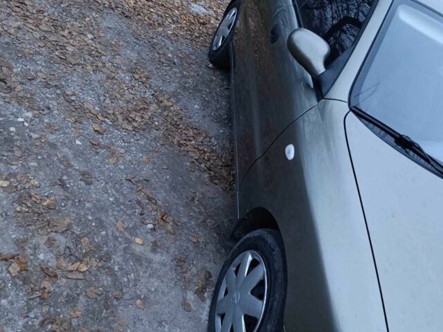 Зеленый Дэу Сенс, объемом двигателя 1.6 л и пробегом 220 тыс. км за 2500 $, фото 2 на Automoto.ua