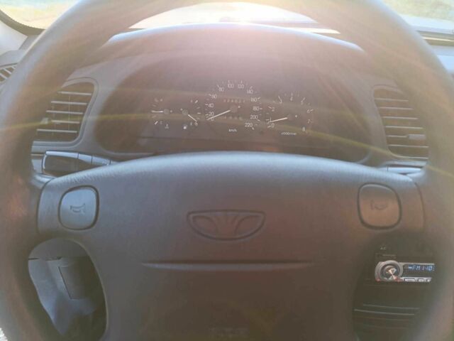 Зеленый Дэу Сенс, объемом двигателя 1.6 л и пробегом 225 тыс. км за 2400 $, фото 3 на Automoto.ua