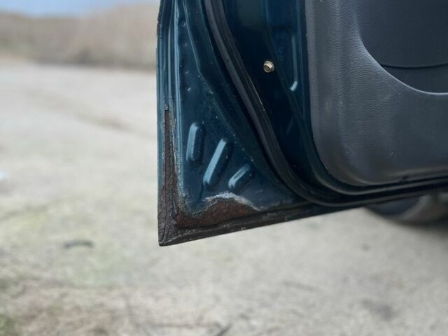 Зеленый Дэу Сенс, объемом двигателя 1.3 л и пробегом 269 тыс. км за 2000 $, фото 5 на Automoto.ua