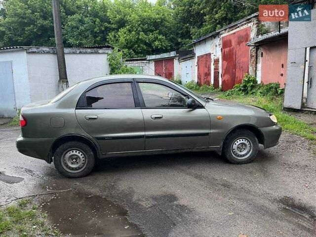 Зеленый Дэу Сенс, объемом двигателя 1.3 л и пробегом 240 тыс. км за 1600 $, фото 3 на Automoto.ua