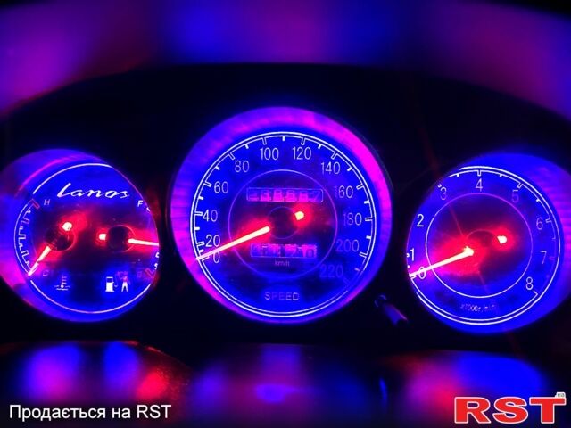 Зеленый Дэу Сенс, объемом двигателя 1.3 л и пробегом 238 тыс. км за 1850 $, фото 5 на Automoto.ua