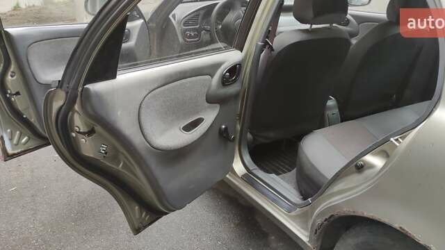 Зелений Деу Сенс, об'ємом двигуна 1.3 л та пробігом 350 тис. км за 1000 $, фото 8 на Automoto.ua