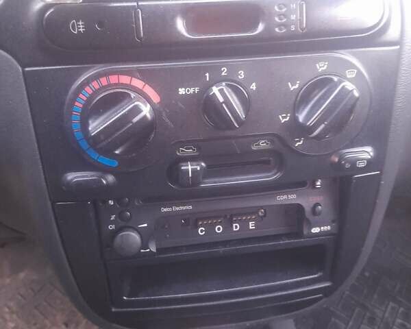 Деу Сенс 2006 у Стрые на Automoto.ua Зелений Деу Сенс, об'ємом двигуна 1.3 л та пробігом 147 тис. км за 696 $, фото 19 на Automoto.ua