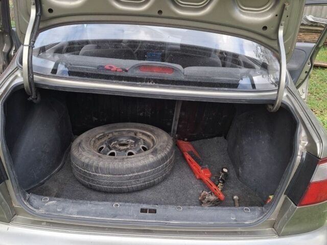 Деу Сенс 2006 у Коломые на Automoto.ua Зелений Деу Сенс, об'ємом двигуна 1.3 л та пробігом 198 тис. км за 1650 $, фото 6 на Automoto.ua