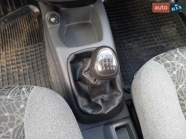 Зелений Деу Сенс, об'ємом двигуна 1.3 л та пробігом 82 тис. км за 2600 $, фото 16 на Automoto.ua