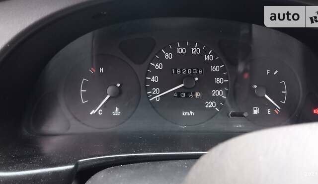 Зеленый Дэу Сенс, объемом двигателя 1.3 л и пробегом 210 тыс. км за 1250 $, фото 4 на Automoto.ua