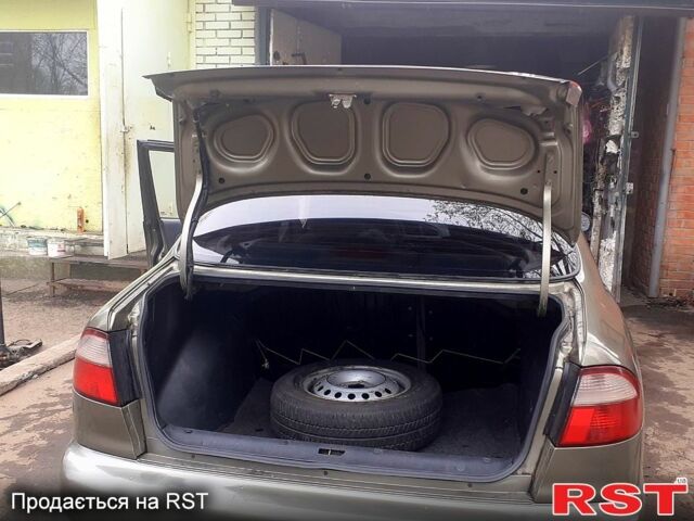 Зеленый Дэу Сенс, объемом двигателя 1.3 л и пробегом 140 тыс. км за 1700 $, фото 4 на Automoto.ua
