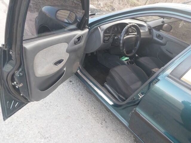 Зелений Деу Сенс, об'ємом двигуна 1.6 л та пробігом 184 тис. км за 2700 $, фото 6 на Automoto.ua