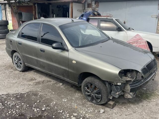 Зелений Деу Сенс, об'ємом двигуна 1.5 л та пробігом 300 тис. км за 800 $, фото 4 на Automoto.ua