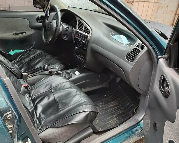 Зеленый Дэу Сенс, объемом двигателя 1.3 л и пробегом 250 тыс. км за 1750 $, фото 5 на Automoto.ua
