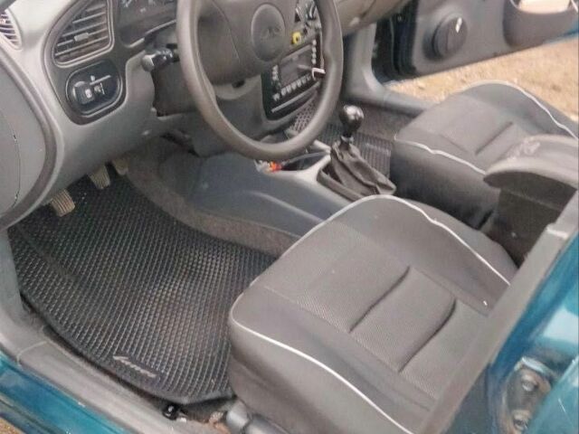 Зелений Деу Сенс, об'ємом двигуна 1.6 л та пробігом 150 тис. км за 1500 $, фото 4 на Automoto.ua