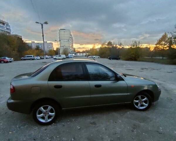 Зеленый Дэу Сенс, объемом двигателя 1.4 л и пробегом 180 тыс. км за 2200 $, фото 2 на Automoto.ua