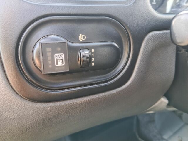 Зелений Деу Сенс, об'ємом двигуна 1.5 л та пробігом 182 тис. км за 1999 $, фото 10 на Automoto.ua