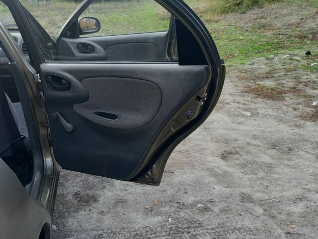 Зелений Деу Сенс, об'ємом двигуна 1.5 л та пробігом 163 тис. км за 2200 $, фото 8 на Automoto.ua