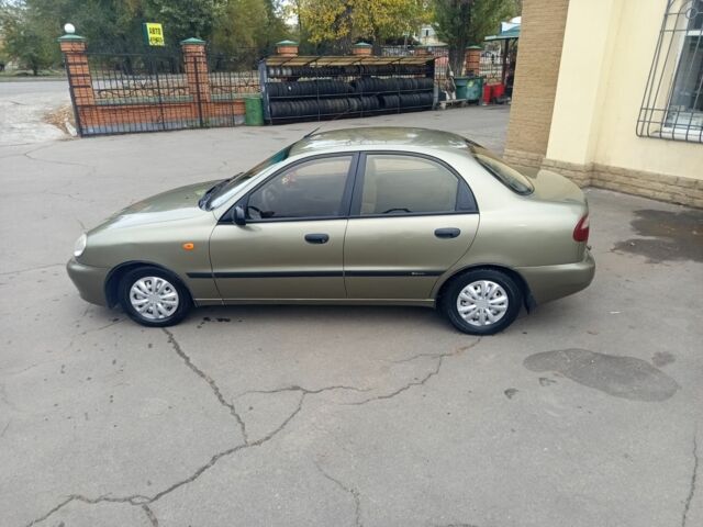 Деу Сенс 2007 у Синельниковом на Automoto.ua Зелений Деу Сенс, об'ємом двигуна 1.4 л та пробігом 72 тис. км за 2250 $, фото 2 на Automoto.ua