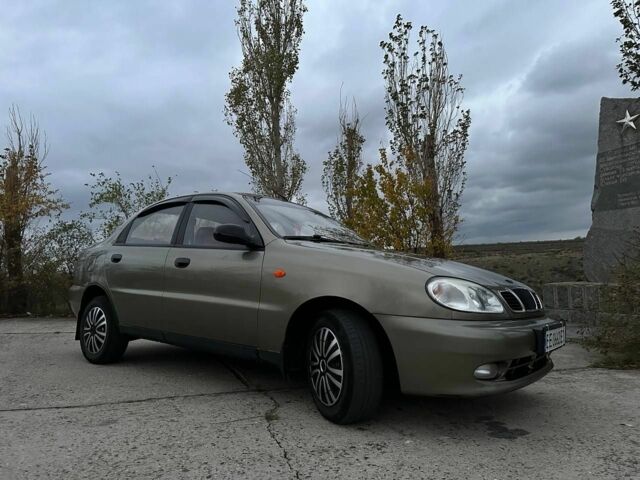 Зеленый Дэу Сенс, объемом двигателя 1.4 л и пробегом 195 тыс. км за 2100 $, фото 1 на Automoto.ua