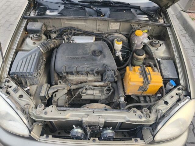 Зелений Деу Сенс, об'ємом двигуна 1.3 л та пробігом 153 тис. км за 2500 $, фото 4 на Automoto.ua