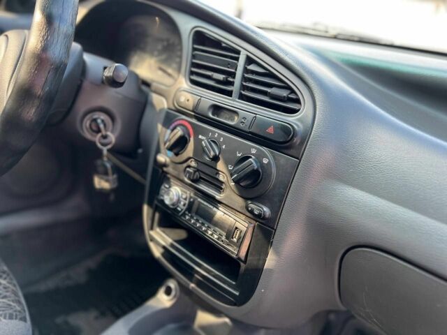 Деу Сенс 2007 у Дніпро (Дніпропетровську) на Automoto.ua Зелений Деу Сенс, об'ємом двигуна 1.5 л та пробігом 334 тис. км за 2200 $, фото 6 на Automoto.ua