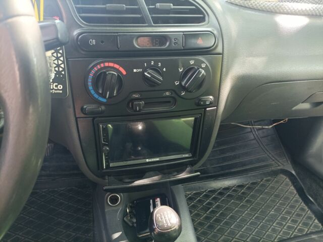 Зелений Деу Сенс, об'ємом двигуна 1.4 л та пробігом 183 тис. км за 2361 $, фото 3 на Automoto.ua