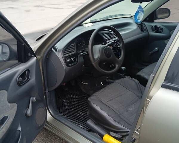 Зеленый Дэу Сенс, объемом двигателя 1.3 л и пробегом 230 тыс. км за 2300 $, фото 6 на Automoto.ua
