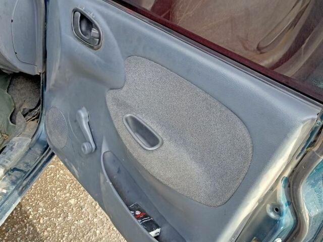 Деу Сенс 2007 у Славянске на Automoto.ua Зелений Деу Сенс, об'ємом двигуна 1.3 л та пробігом 256 тис. км за 1700 $, фото 4 на Automoto.ua