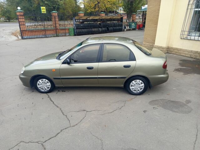 Деу Сенс 2007 у Синельниковом на Automoto.ua Зелений Деу Сенс, об'ємом двигуна 1.4 л та пробігом 72 тис. км за 2250 $, фото 12 на Automoto.ua