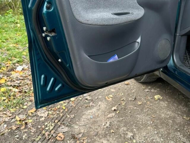 Зелений Деу Сенс, об'ємом двигуна 1.6 л та пробігом 160 тис. км за 2200 $, фото 6 на Automoto.ua