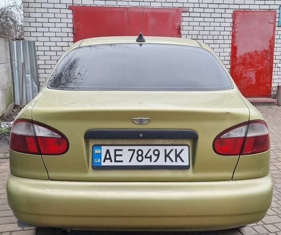 Зеленый Дэу Сенс, объемом двигателя 1.3 л и пробегом 186 тыс. км за 1500 $, фото 3 на Automoto.ua