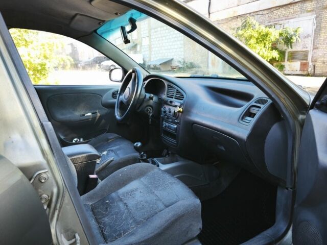 Дэу Сенс 2007 в Софіївська Борщагівка на Automoto.ua Зеленый Дэу Сенс, объемом двигателя 1.5 л и пробегом 375 тыс. км за 1700 $, фото 4 на Automoto.ua