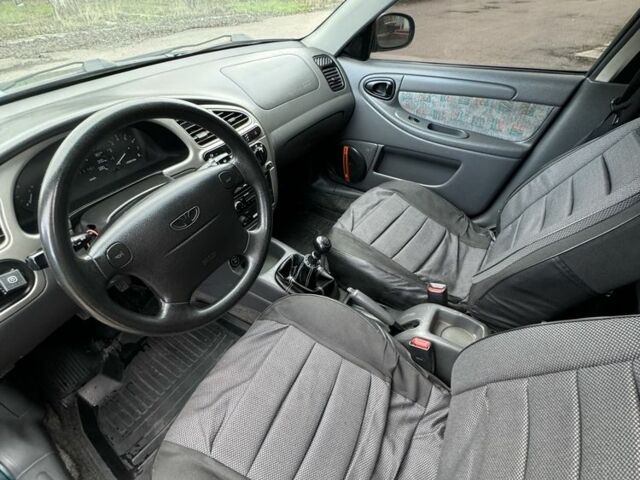 Зеленый Дэу Сенс, объемом двигателя 1.6 л и пробегом 258 тыс. км за 2399 $, фото 9 на Automoto.ua