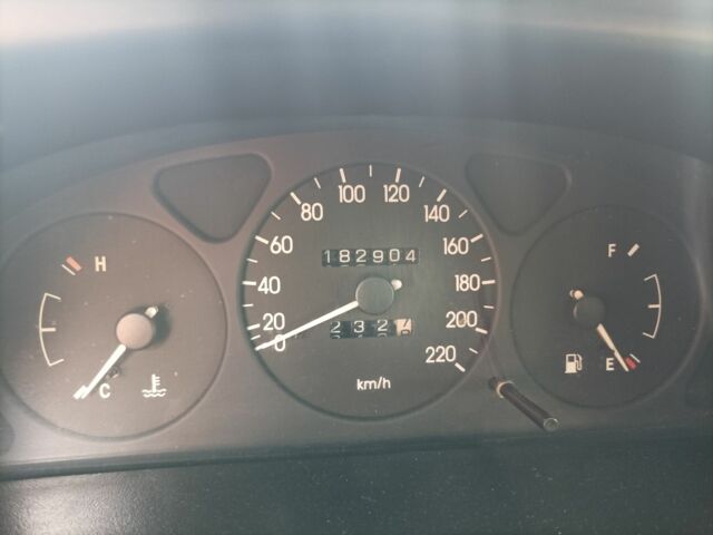 Зелений Деу Сенс, об'ємом двигуна 1.4 л та пробігом 183 тис. км за 2361 $, фото 7 на Automoto.ua