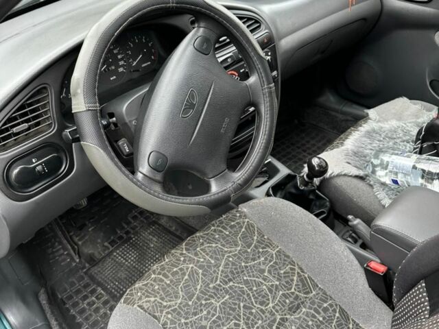 Зелений Деу Сенс, об'ємом двигуна 1.6 л та пробігом 160 тис. км за 2200 $, фото 5 на Automoto.ua