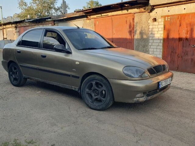 Зеленый Дэу Сенс, объемом двигателя 1.6 л и пробегом 243 тыс. км за 1500 $, фото 2 на Automoto.ua