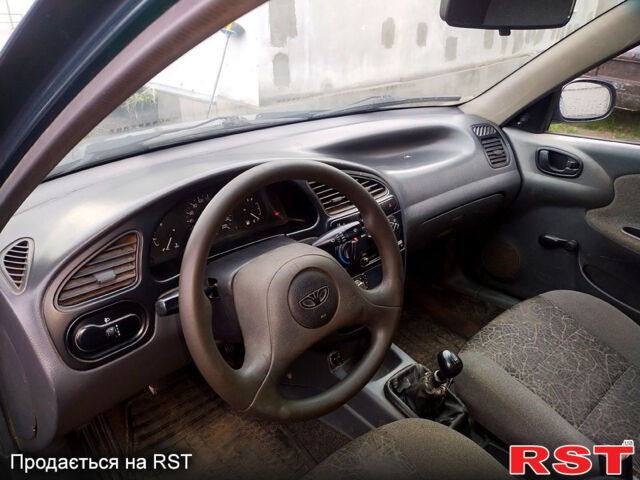 Зеленый Дэу Сенс, объемом двигателя 1.3 л и пробегом 200 тыс. км за 1700 $, фото 1 на Automoto.ua