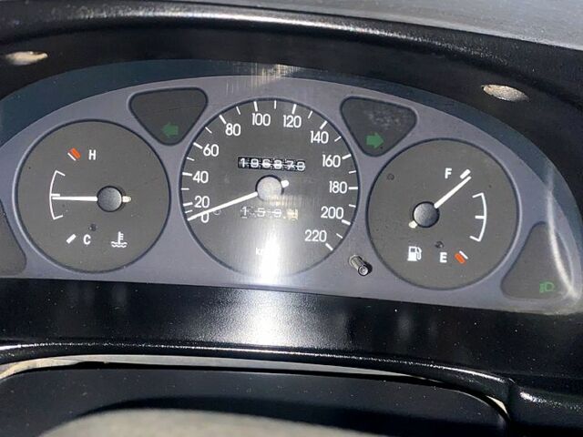 Зелений Деу Сенс, об'ємом двигуна 1.3 л та пробігом 198 тис. км за 2000 $, фото 7 на Automoto.ua