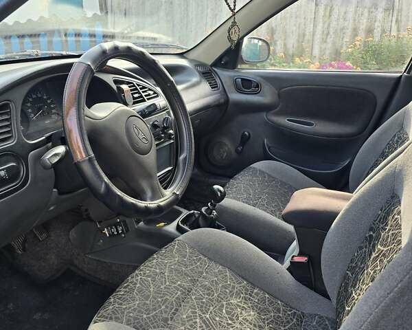 Зеленый Дэу Сенс, объемом двигателя 1.3 л и пробегом 250 тыс. км за 1500 $, фото 2 на Automoto.ua