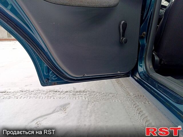 Зеленый Дэу Сенс, объемом двигателя 1.3 л и пробегом 185 тыс. км за 2750 $, фото 7 на Automoto.ua