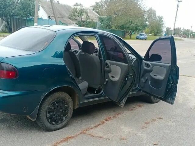 Зеленый Дэу Сенс, объемом двигателя 1.3 л и пробегом 177 тыс. км за 1600 $, фото 3 на Automoto.ua