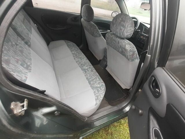 Зеленый Дэу Сенс, объемом двигателя 1.3 л и пробегом 350 тыс. км за 1200 $, фото 5 на Automoto.ua